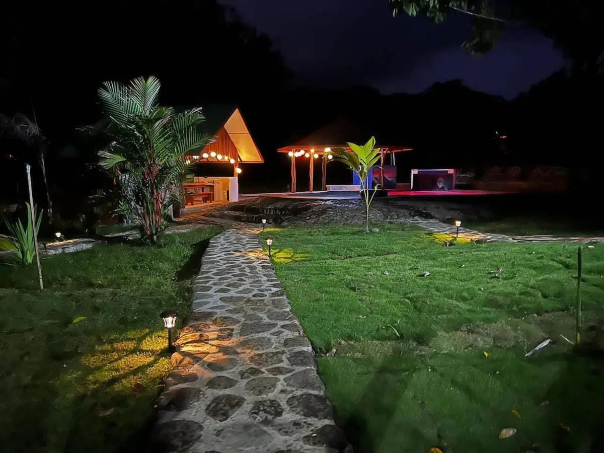 Gypsy Wagons Hotel Pavones  Exterior photo